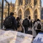 À Reims, les visiteurs étrangers soutiennent la saison touristique